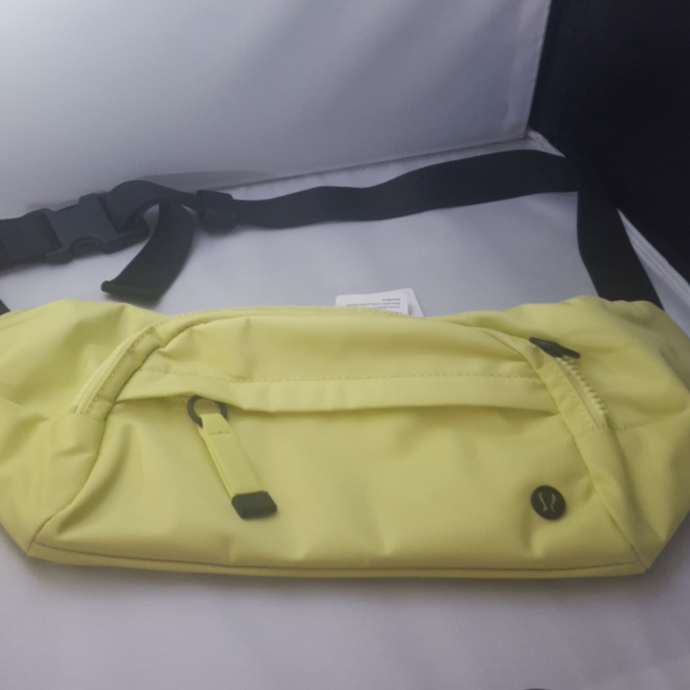 Lululemon On the Beat Belt Bag Lime Grn New!